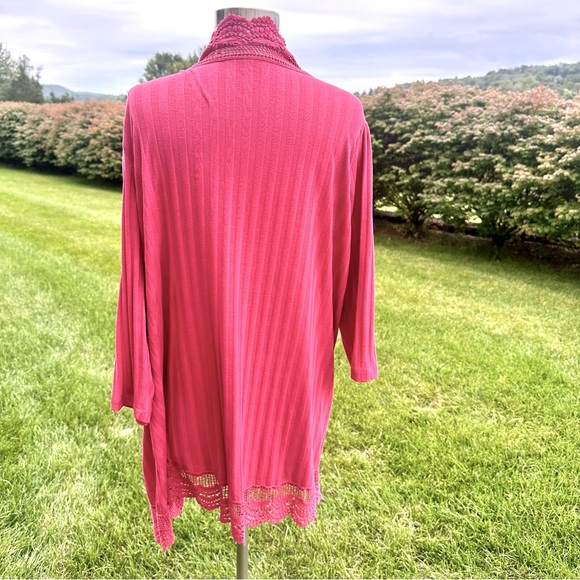 ROAMAN's Plus Size Crochet Trim Cardigan - Picture 9 of 16